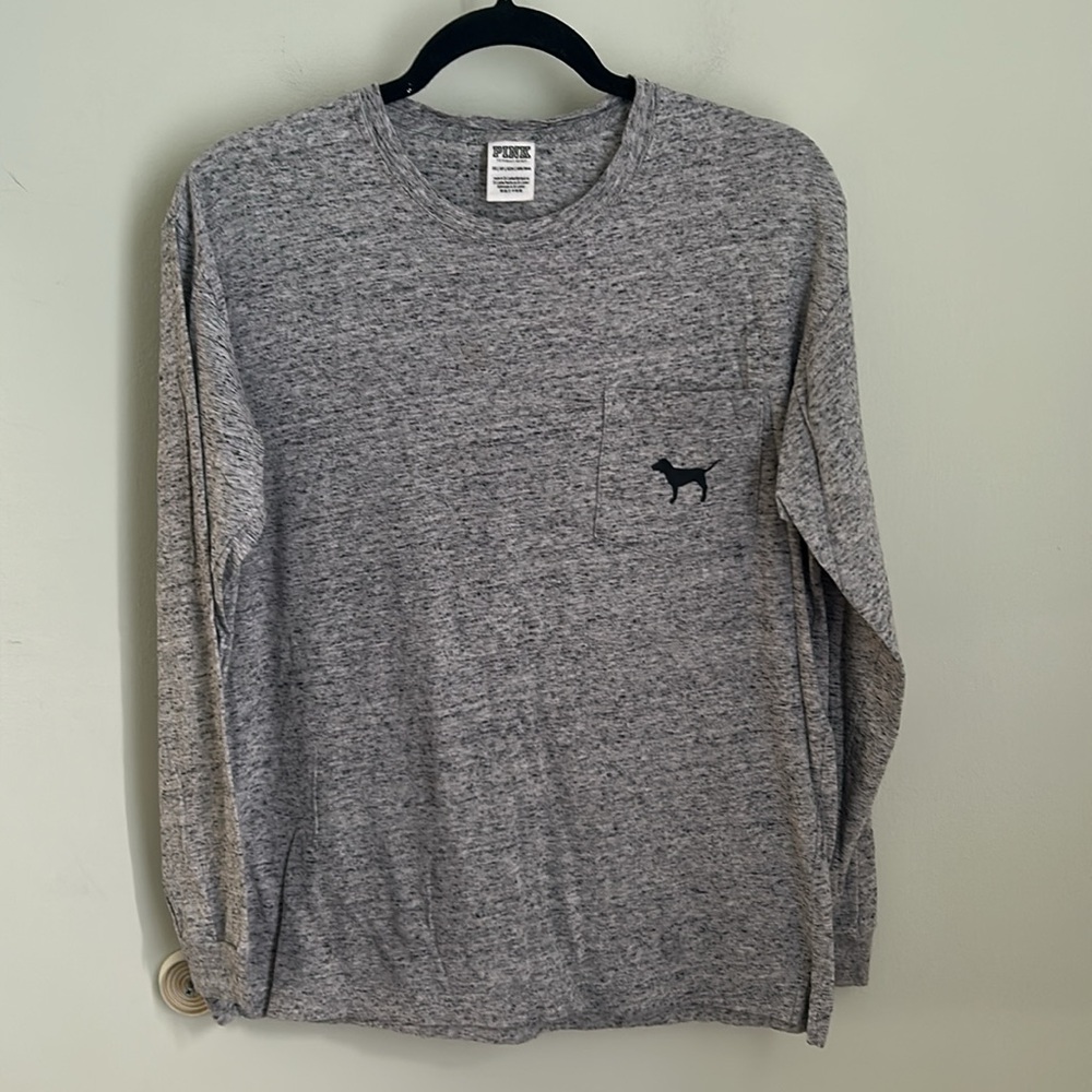 🧁PINK Victoria's Secret Gray Long Sleeve Top with Red Plaid Accents - Picture 5 of 7